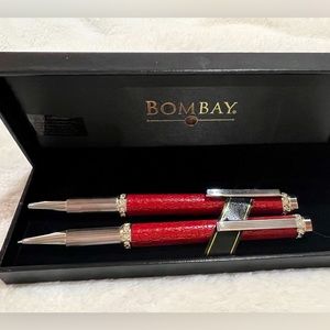 The Bombay Company 2005 Pen / Pencil Set with Original Box. New with box.